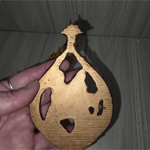 Vtg Religious Nativity Scene Gold Christmas Ornaments Holiday Decorations Tree - Picture 8 of 8